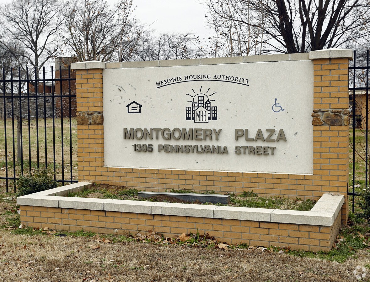 Photo - Montgomery Plaza