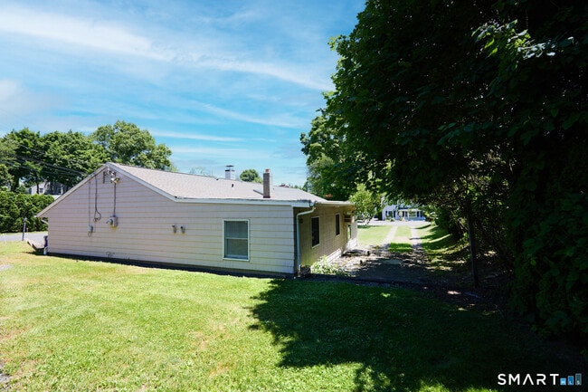 Photo - 15 Harvester Rd Unit 2