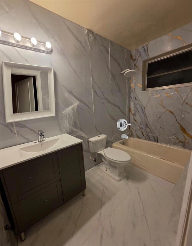Photo - 2 bedroom in Miami FL 33161