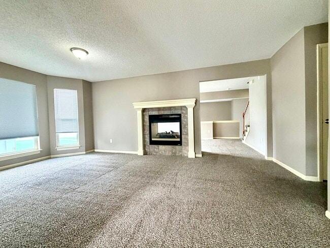 Photo - 224 N Hedge Ln