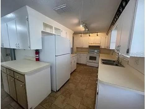 Photo - 1305 Carr Dr
