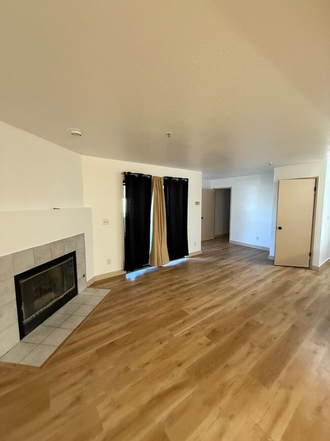 Photo - Gated Community with easy west bound 80 access