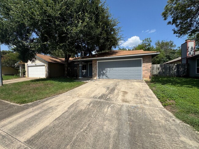 Building Photo - 10138 Inridge