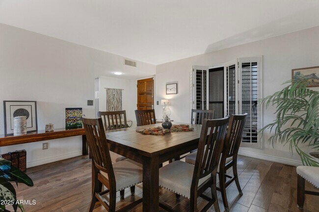 Photo - 5102 N 31st Pl Unit 412