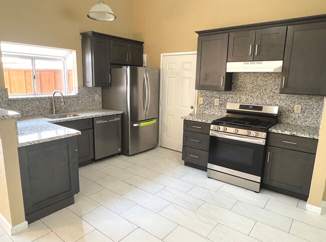 Photo - 5354 Meadow Wood Ln