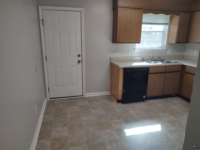 Photo - 606 Gawin Dr