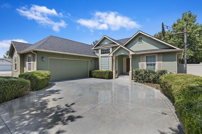 Photo - 7646 Cypress Ln