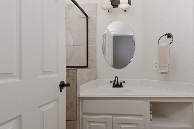 Photo - 79 History Row