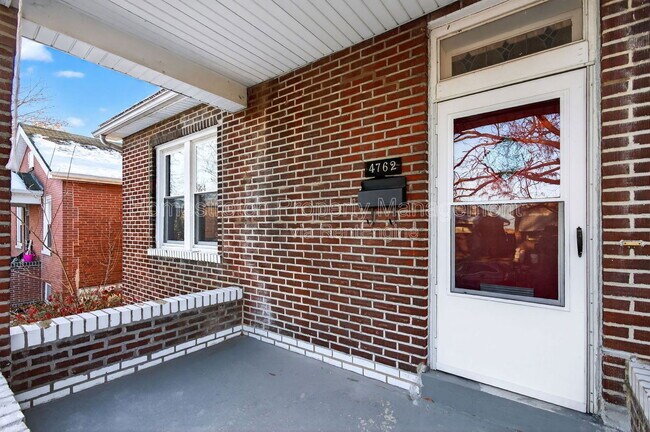 Photo - 4762 Alma Ave