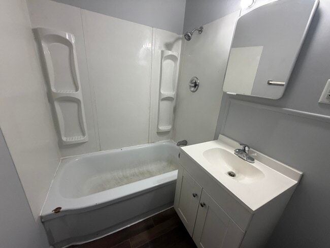 Photo - 1541 Fairchild-E