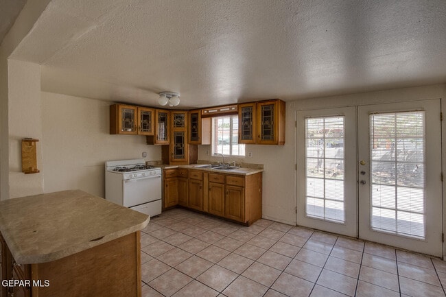 Photo - 5729 Waldorf Dr