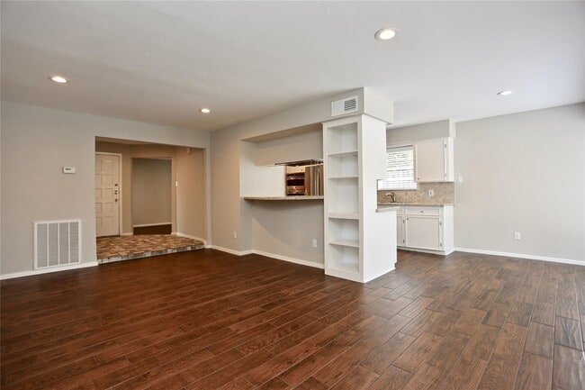 Photo - 1135 Murrayhill Dr