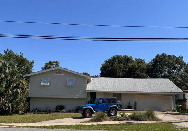 Building Photo - 203 Fairpoint Dr Rental
