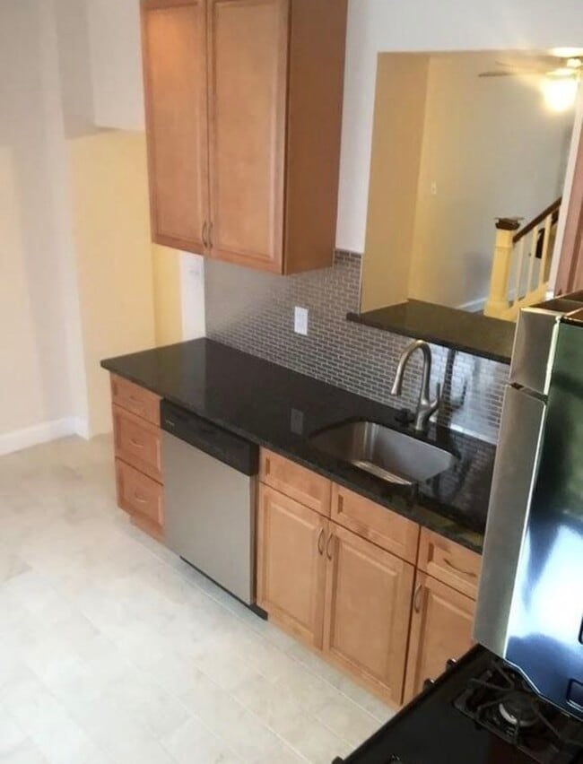 Photo - 305 Mifflin St