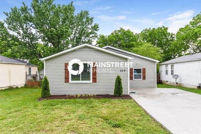 Photo - 4 Bedroom Pet-Friendly Home in Madison, TN with Main Street Renewal