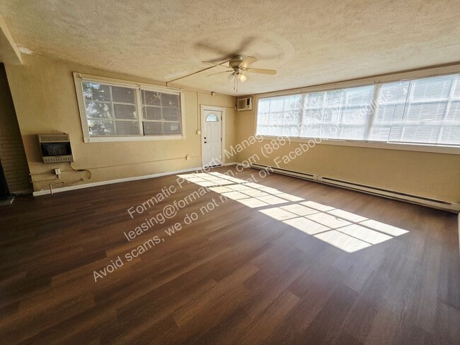 Photo - 323 Hughes St Unit 2