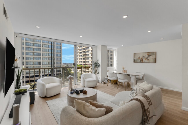 Photo - 10747 Wilshire Blvd Unit 902