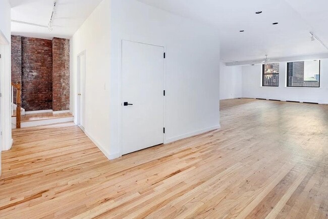 176 Broadway Unit 11l