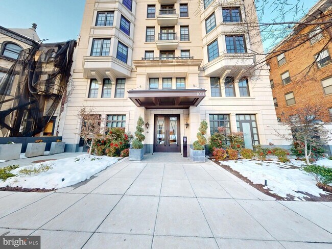 Photo - 1011 M St NW Unidad 804