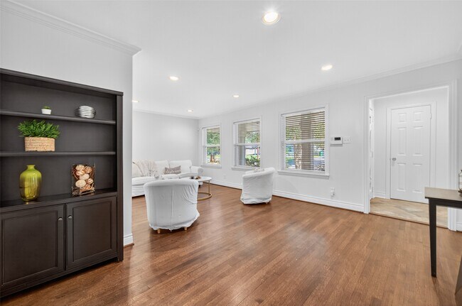 Photo - 5111 Creekbend Dr