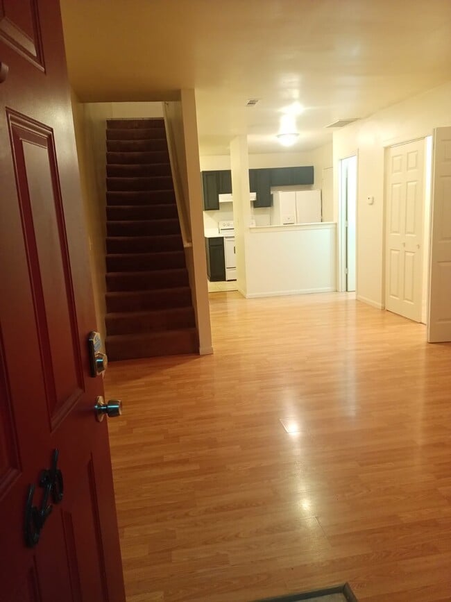 Building Photo - 628 Palisades Dr Rental