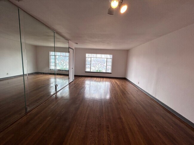 Photo - 571 Byrnes Dr