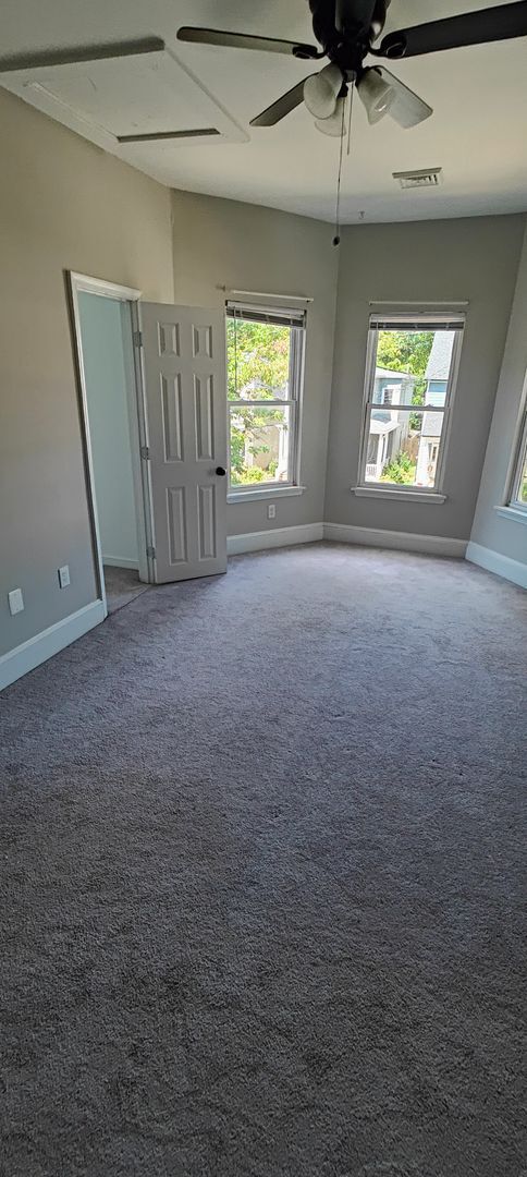 Photo - Large, Renovated 4 bedroom in Church Hill