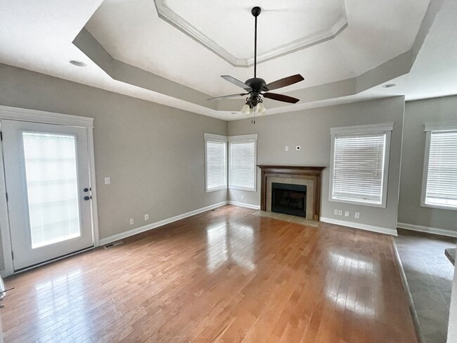 Photo - 1320 Vantage Ct