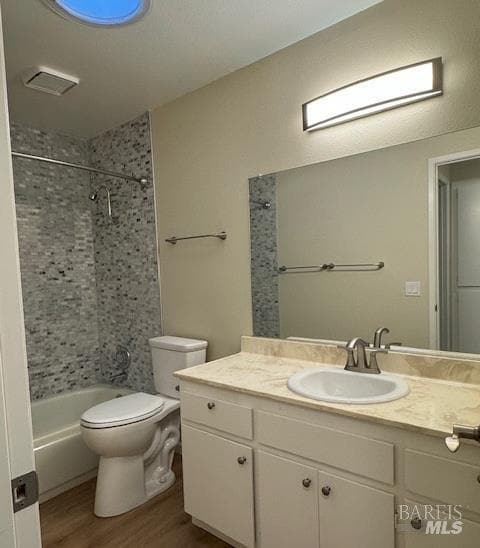 Photo - 220 Vineyard Dr