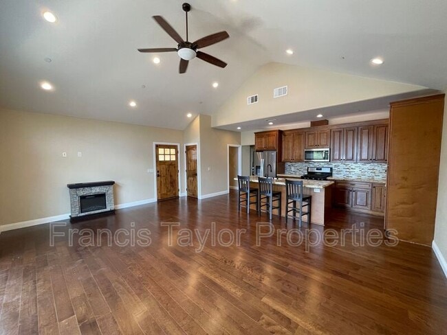 14398 Harvest Crescent
