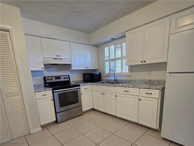 Building Photo - 3325 Arpt Rd S Unit G7