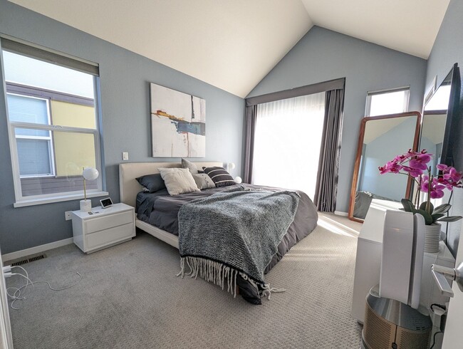 Photo - 1388 Snowberry Ln