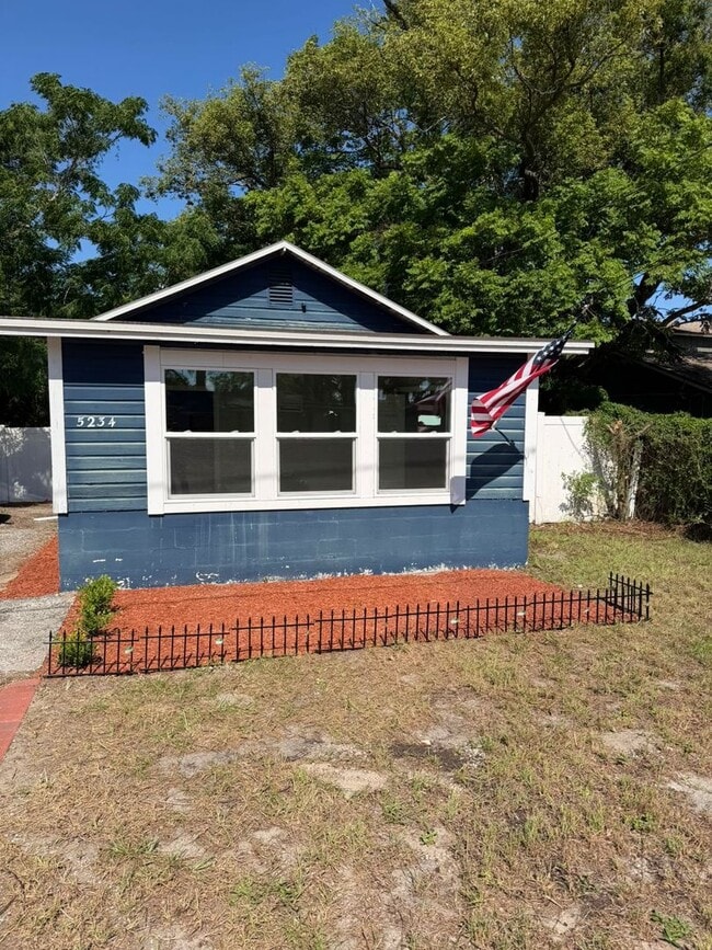 Building Photo - *LEASED* 2 bedroom 1 bathroom House in Orlando