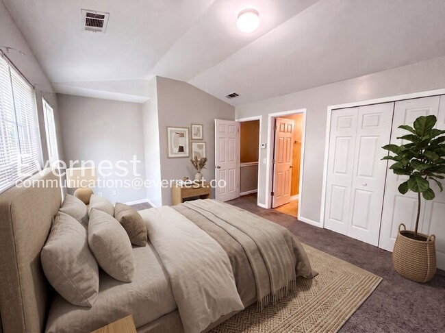 Photo - 585 McWilliams Rd