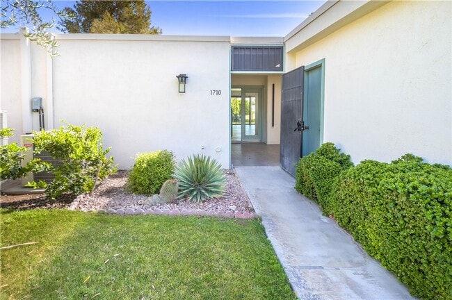 Photo - 1710 E Sonora Rd