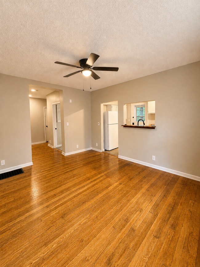 143 S Monroe Ave
