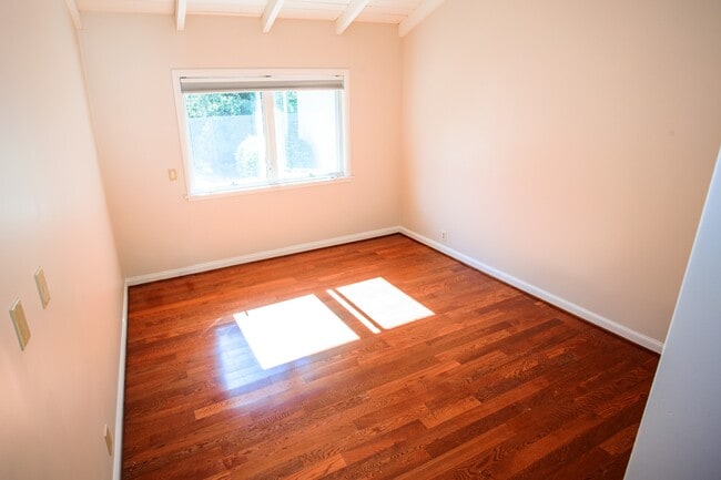 Photo - 845 Norman Ln
