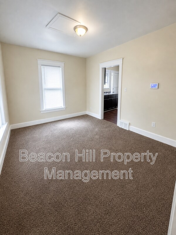 Photo - 9814 Dunlap Ave