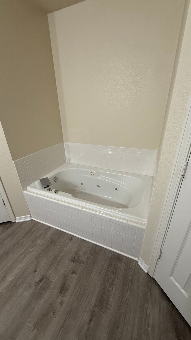 Photo - 2409 SW 17th St