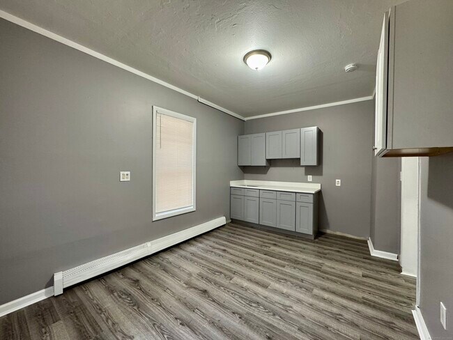 Photo - 1102 E Main St Unit 1