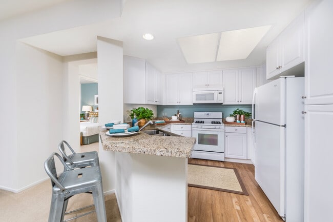 Estancia Apartment Homes