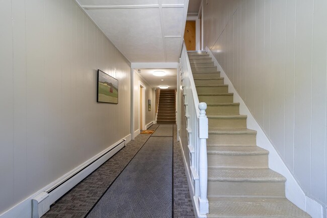 Photo - 1092 New Hampshire Rte 175 Unit Apt #4