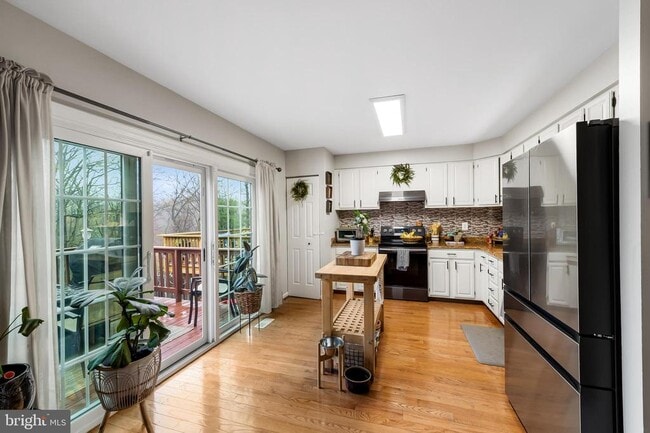 Photo - 3964 Forest Valley Rd