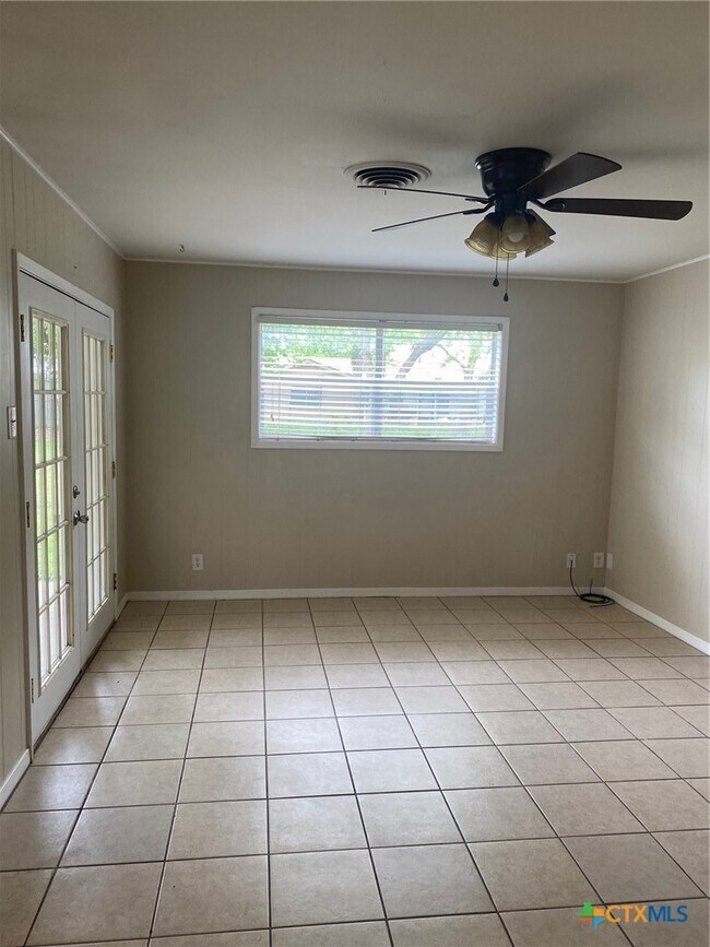 Photo - 3801 Lancelot Ln