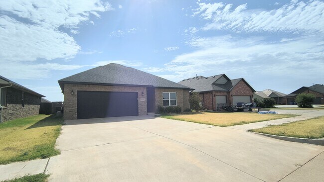 Photo - 1215 Sierra Ln