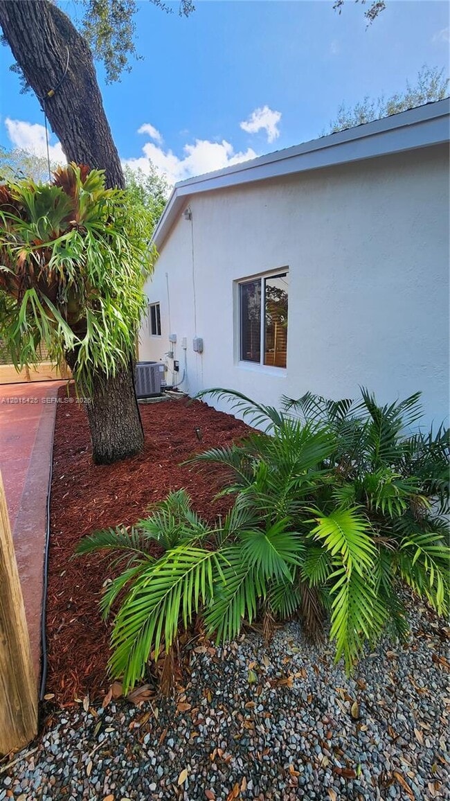 Photo - 16575 Old Cutler Rd Unit 16575