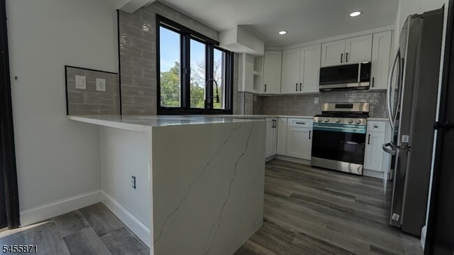 20 Anderson Hill Rd