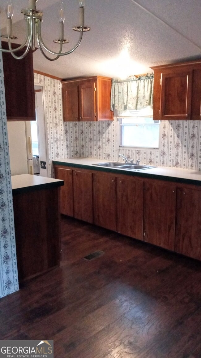 Photo - 3882 Wendell St