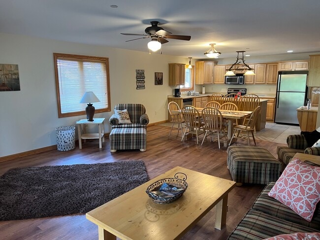 Photo - 1828 Parkland Dr Unit 3