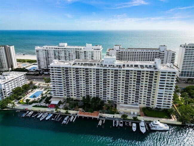 Building Photo - 5600 Collins Ave Unit 9M Rental